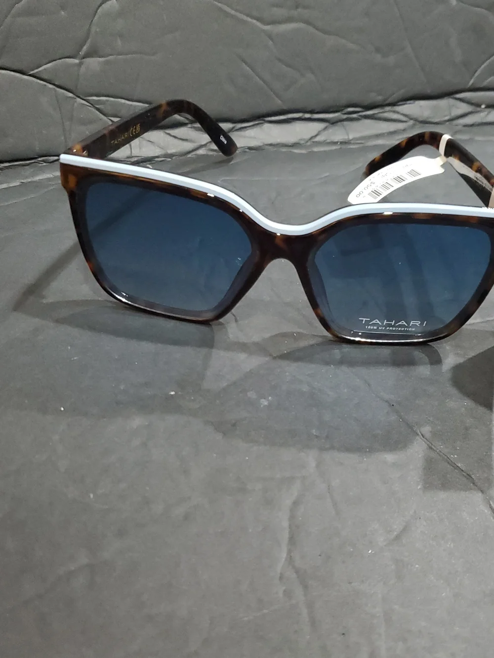 Tahari th980 blue flat brow rim blue lens brown tortoiseshell square sunglasses